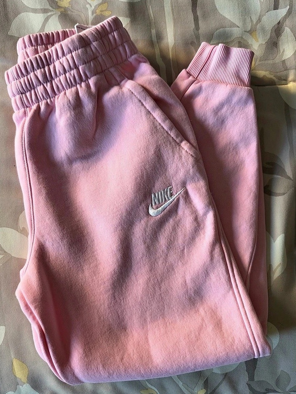 Nike Club Fleece Pink Joggers Youth M 10-12 Never Worn